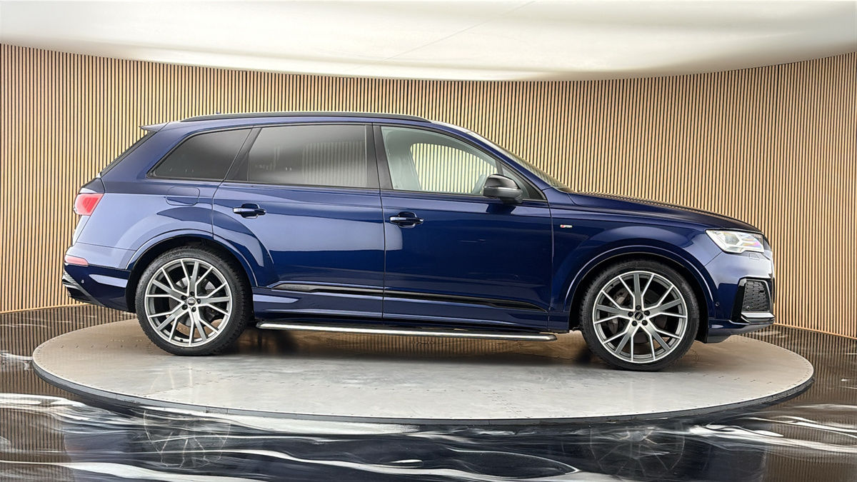 More views of Audi Q7