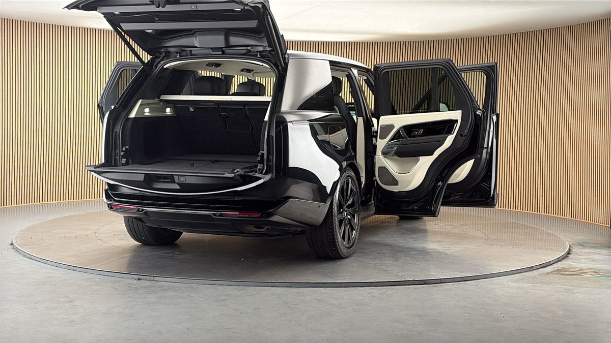 More views of Land Rover Range Rover