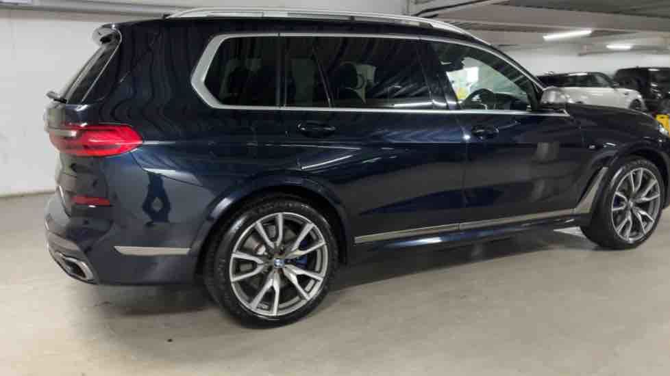 More views of BMW X7