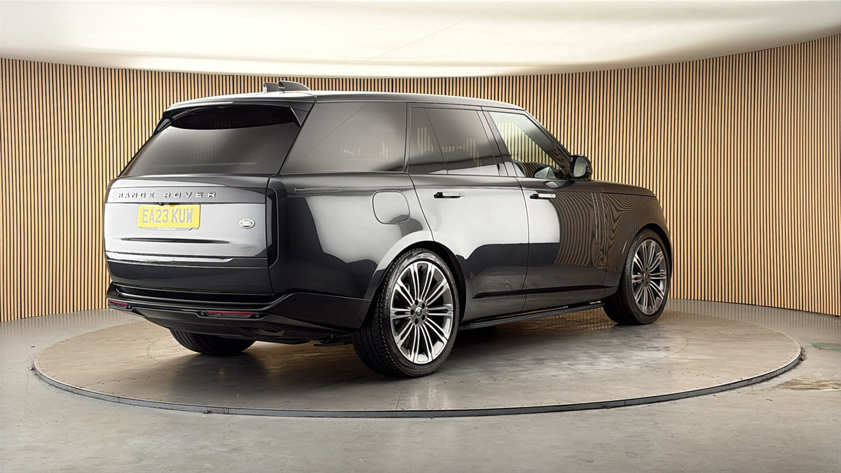 More views of Land Rover Range Rover