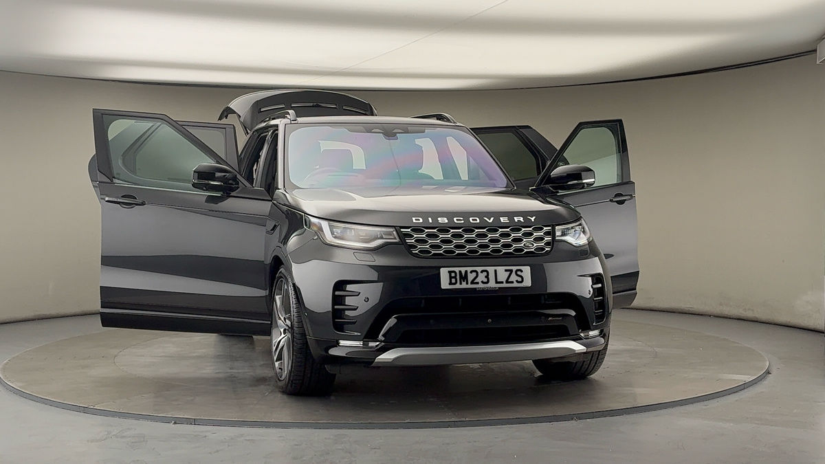 More views of Land Rover Discovery