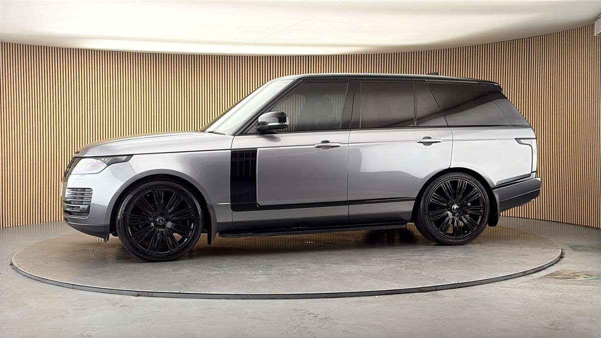 More views of Land Rover Range Rover