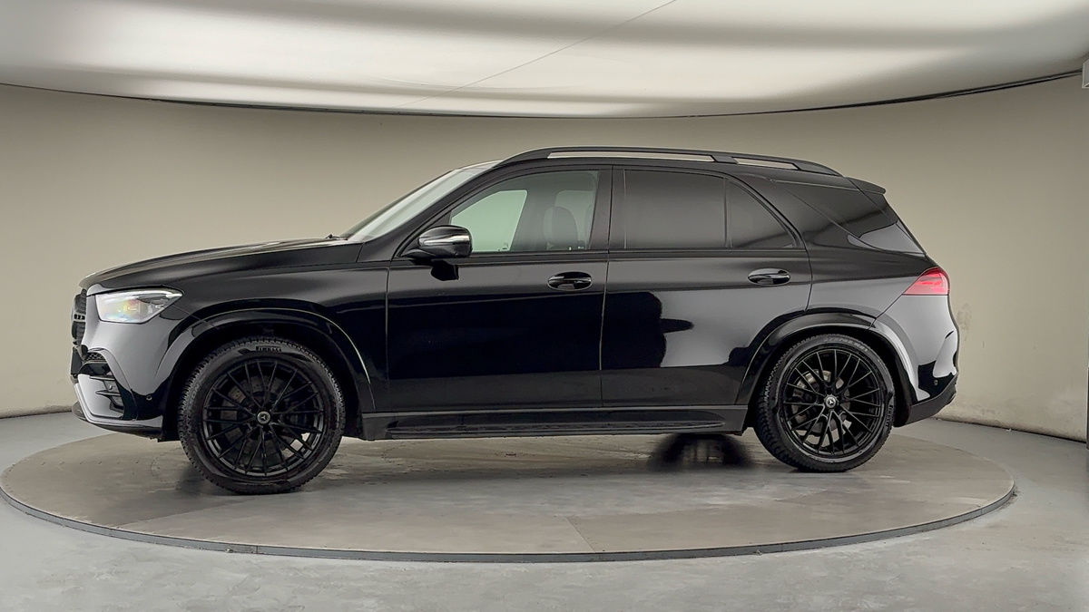 More views of Mercedes-Benz GLE