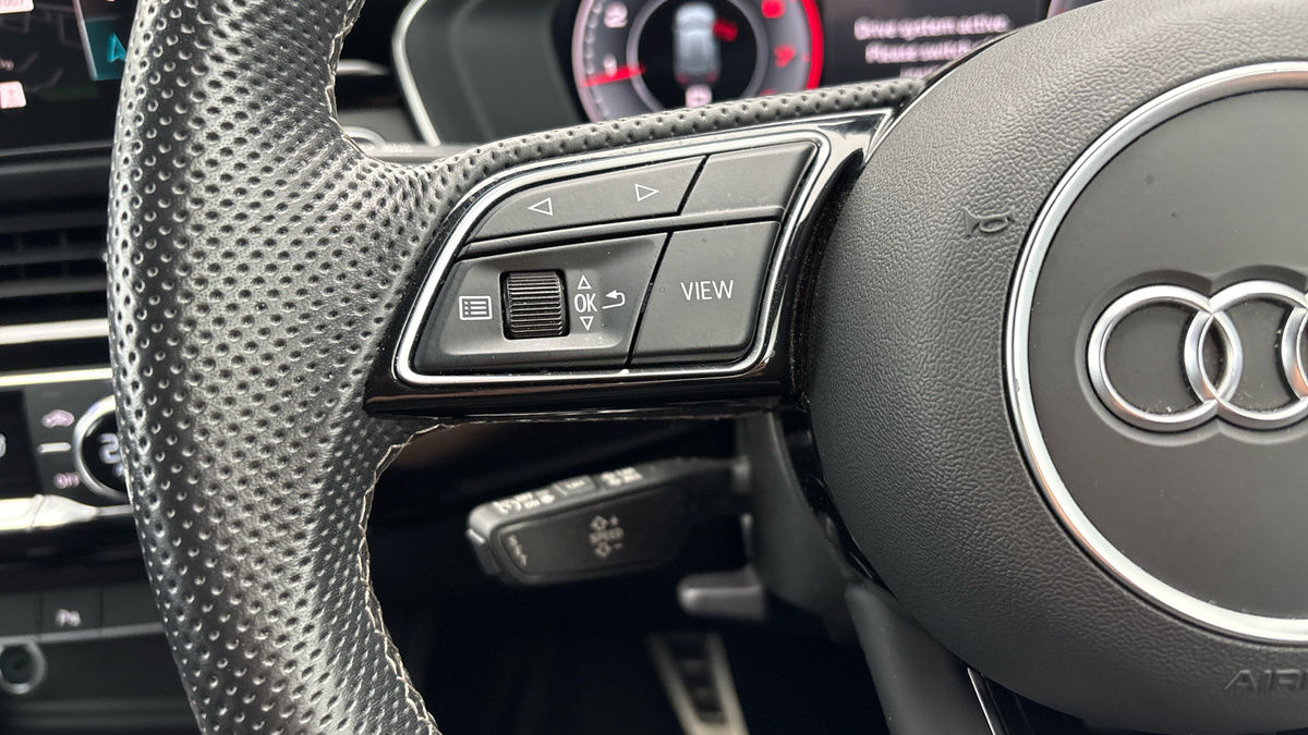 Audi A4 Avant Image 13