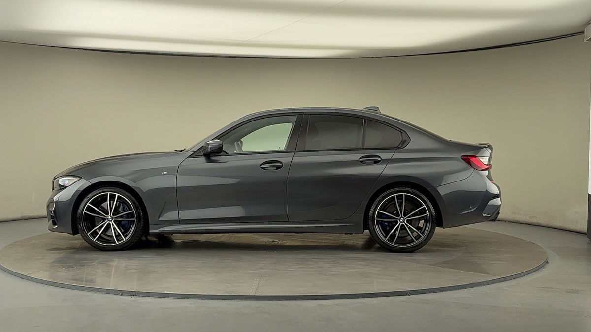BMW 3 Series Image 15