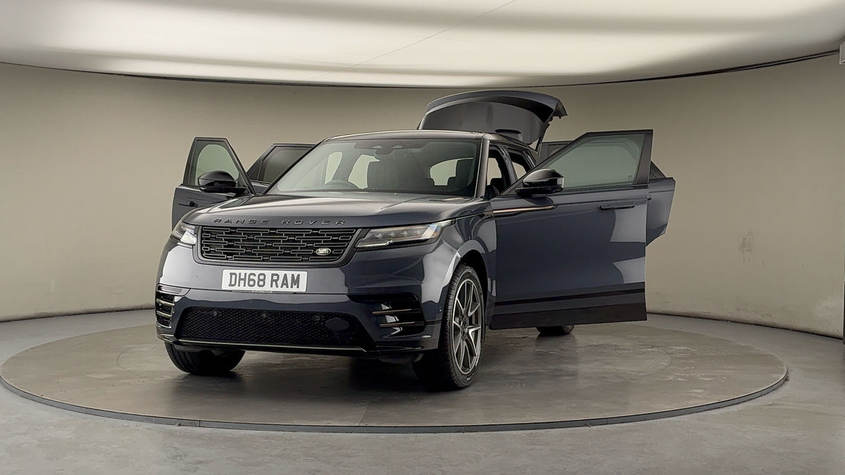 More views of Land Rover Range Rover Velar