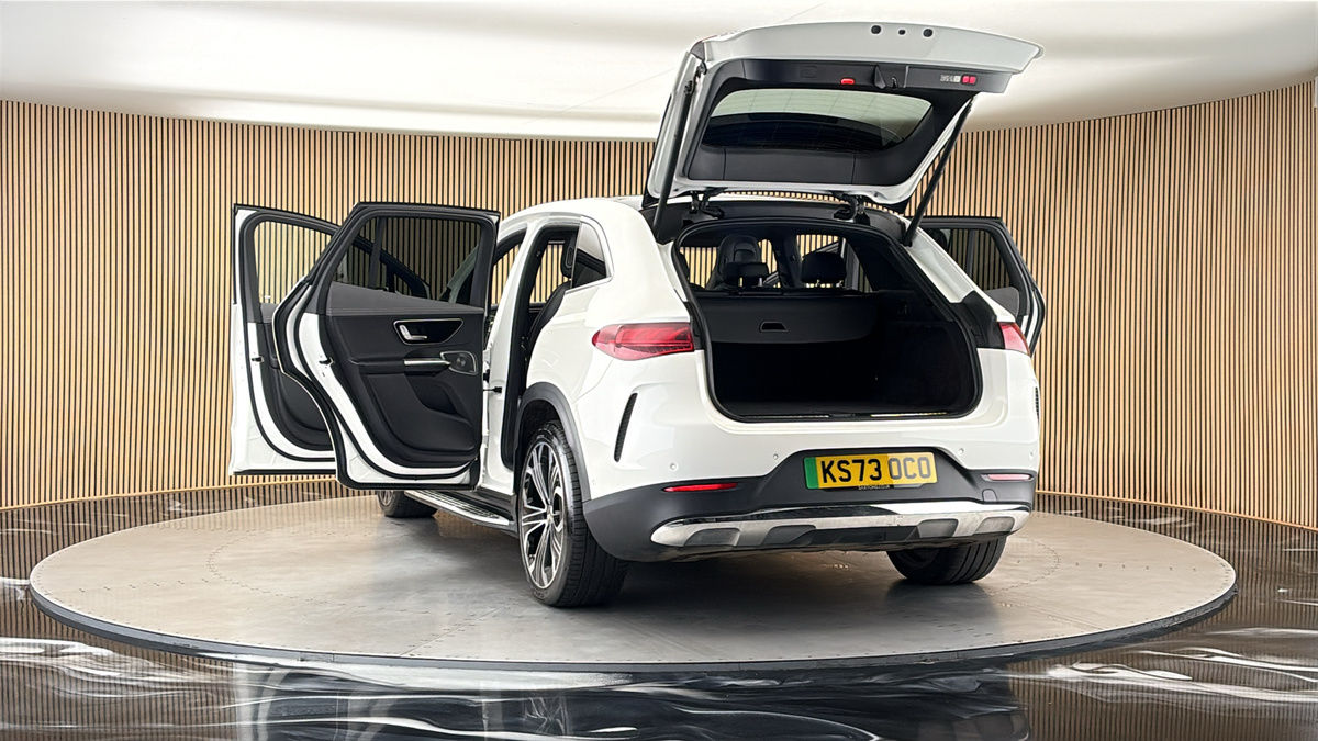 More views of Mercedes-Benz EQE