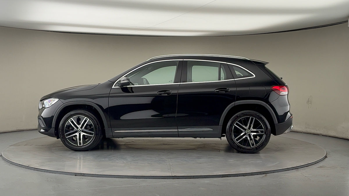 More views of Mercedes-Benz GLA