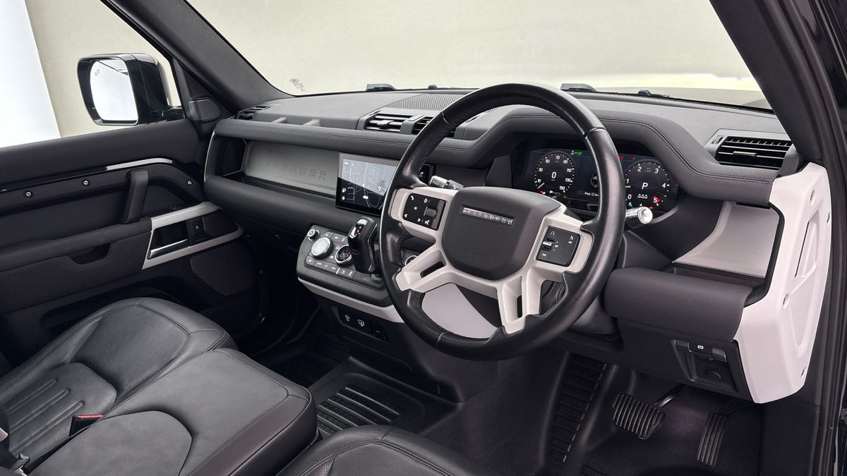 Land Rover Defender 90 Urban Image 5