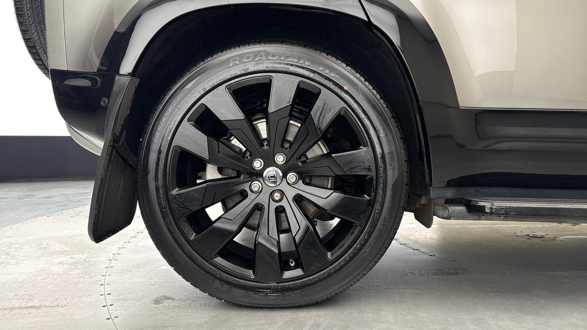 Land Rover Defender 110 Urban Image 10