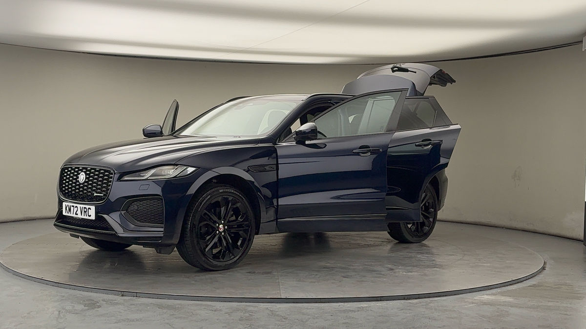 Jaguar F-PACE Image 22