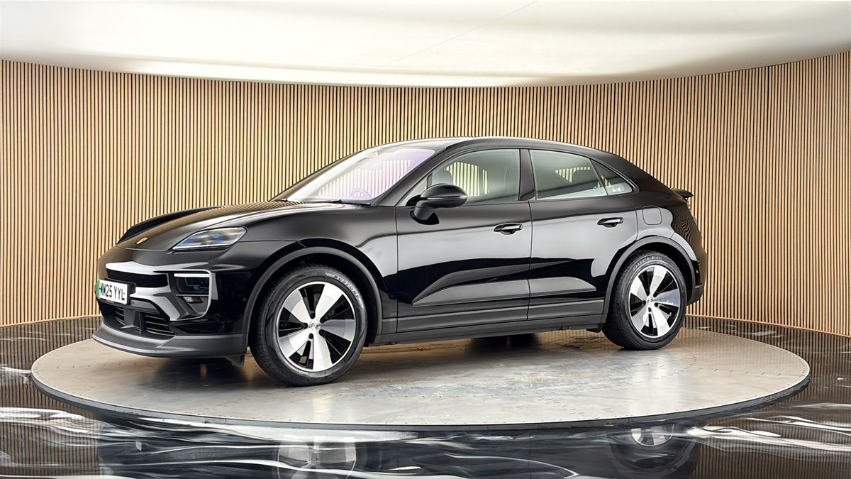 More views of Porsche Macan