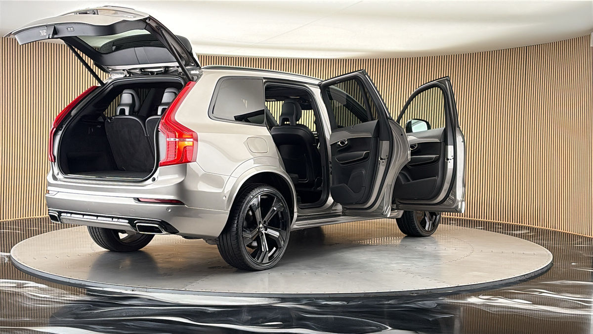 More views of Volvo XC90