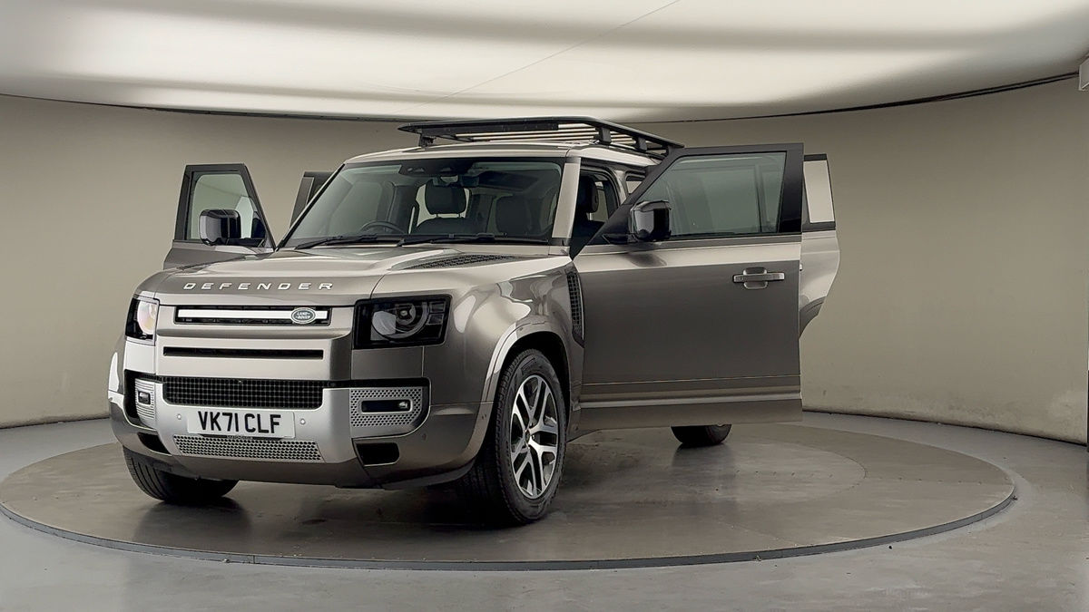 More views of Land Rover Defender 110