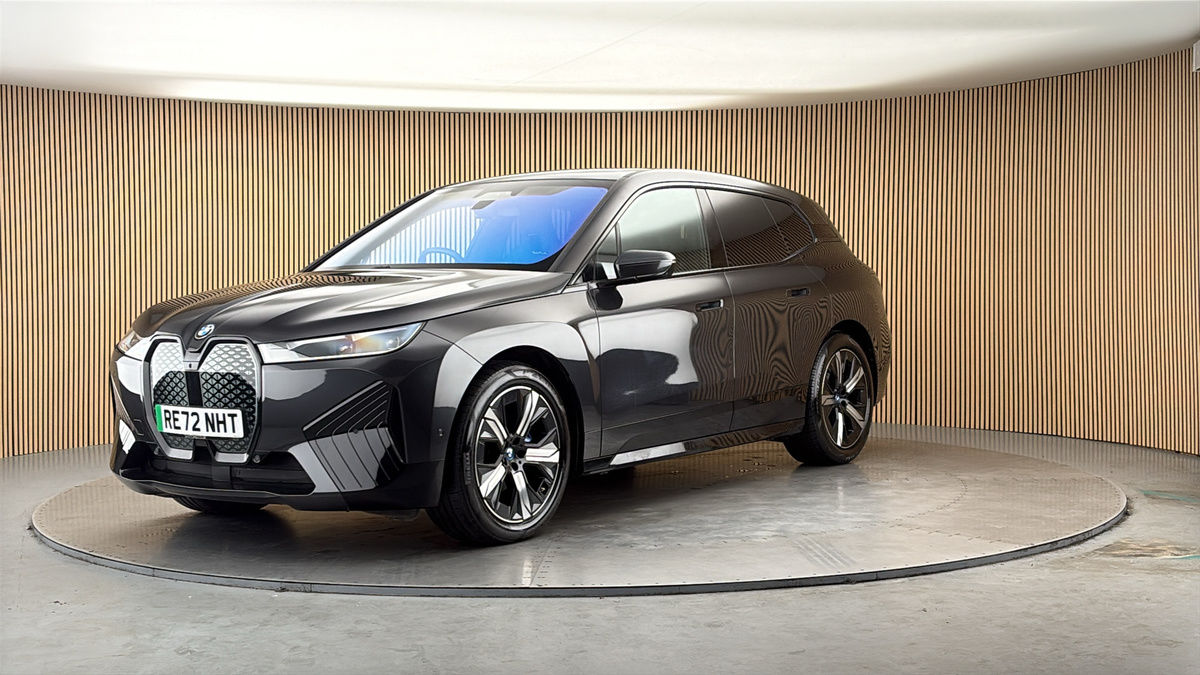 More views of BMW iX