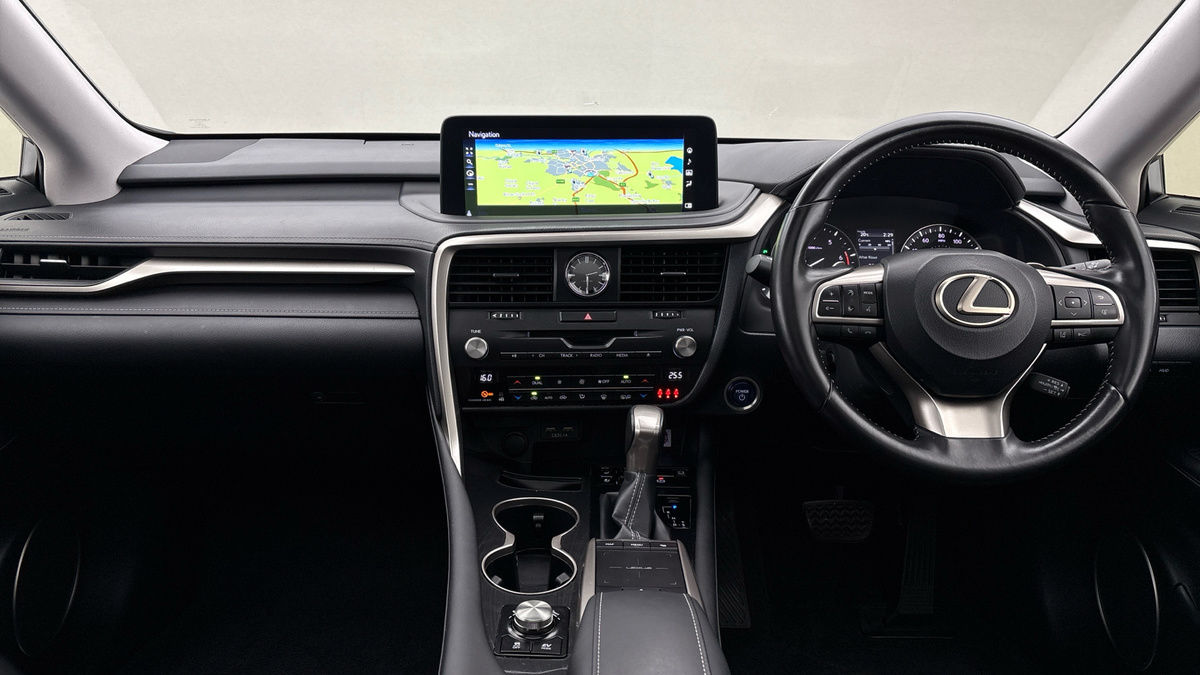 Lexus RX Image 12