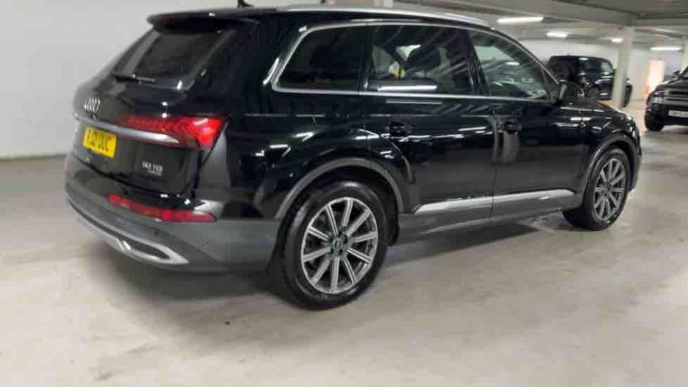 More views of Audi Q7