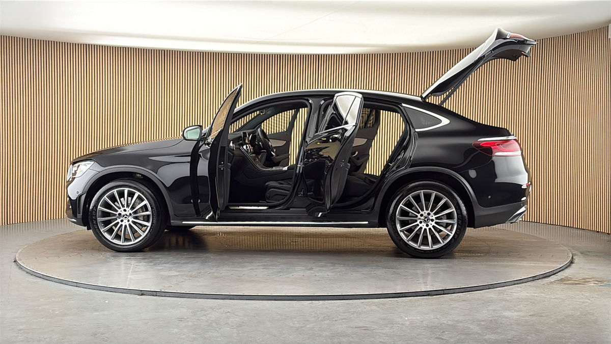 More views of Mercedes-Benz GLC
