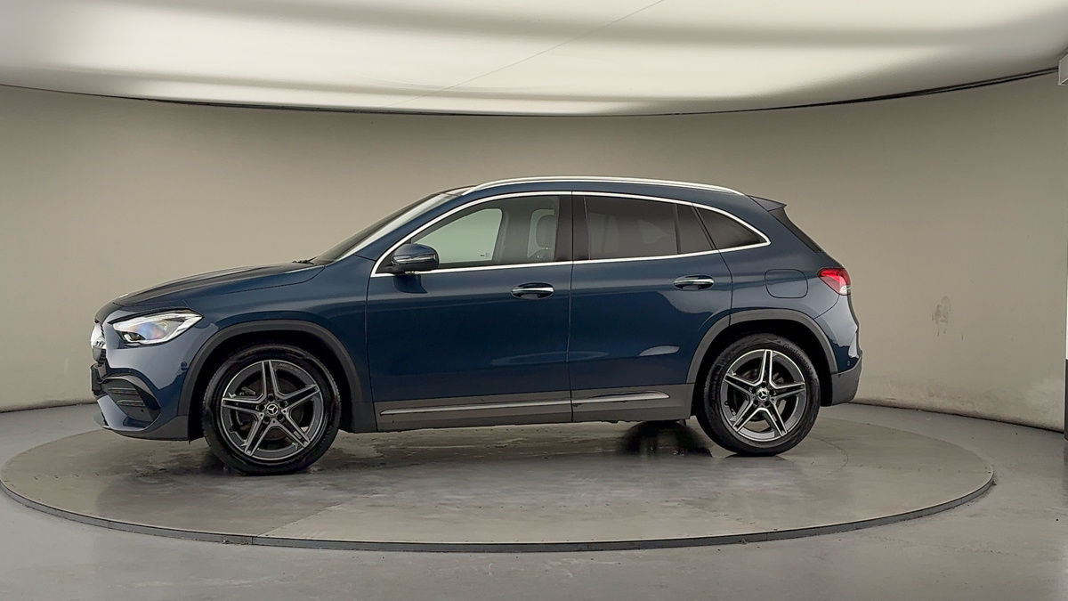 More views of Mercedes-Benz GLA