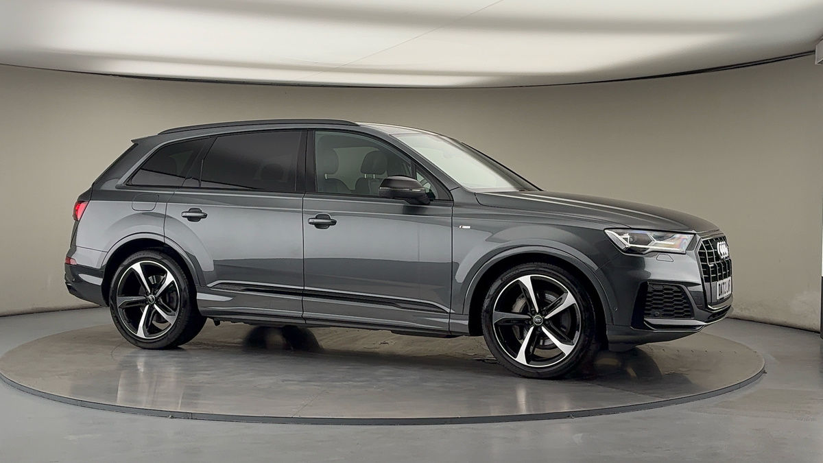 More views of Audi Q7