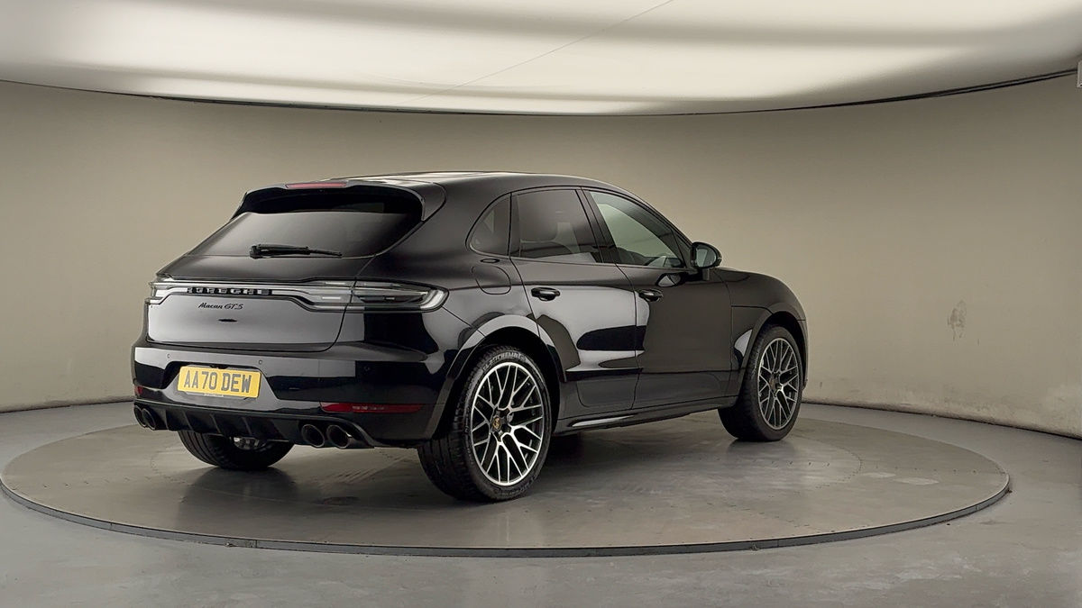 More views of Porsche Macan