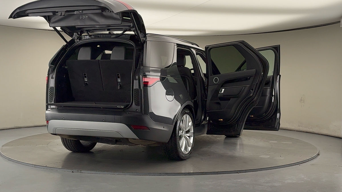 More views of Land Rover Discovery