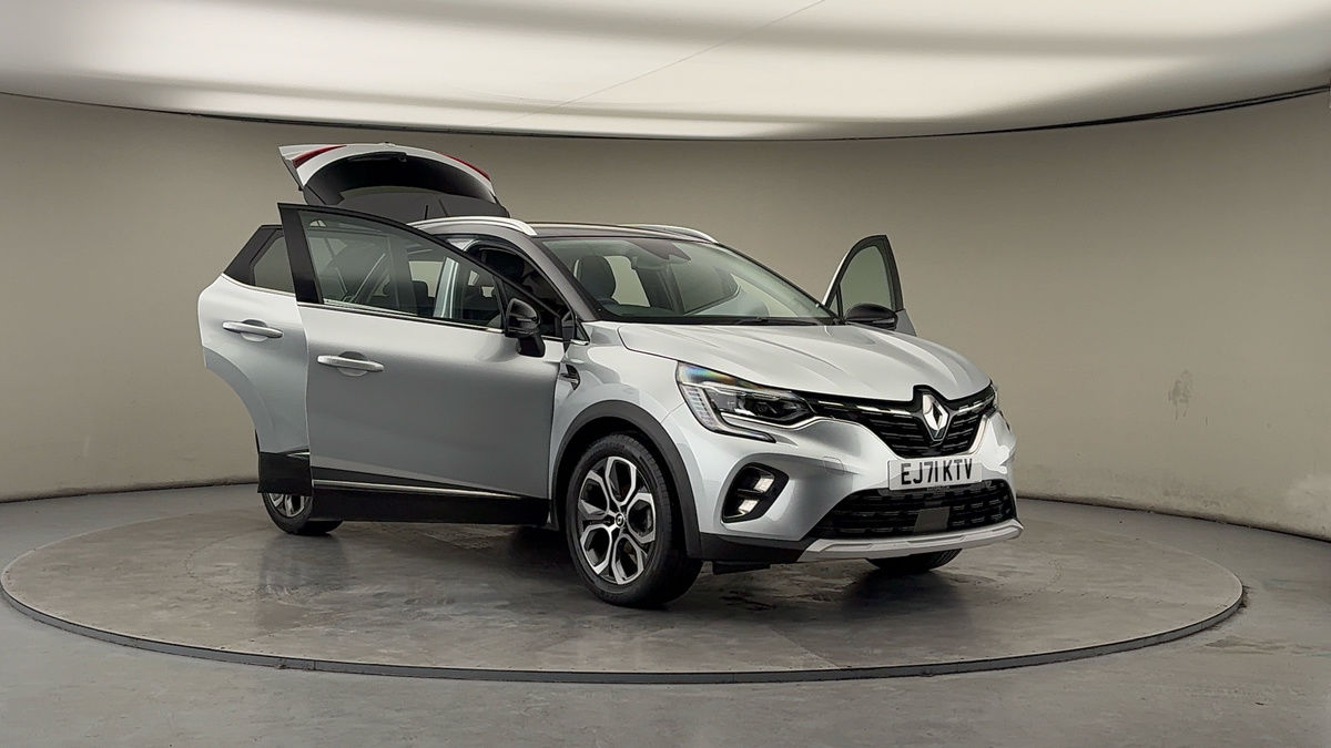More views of Renault CAPTUR