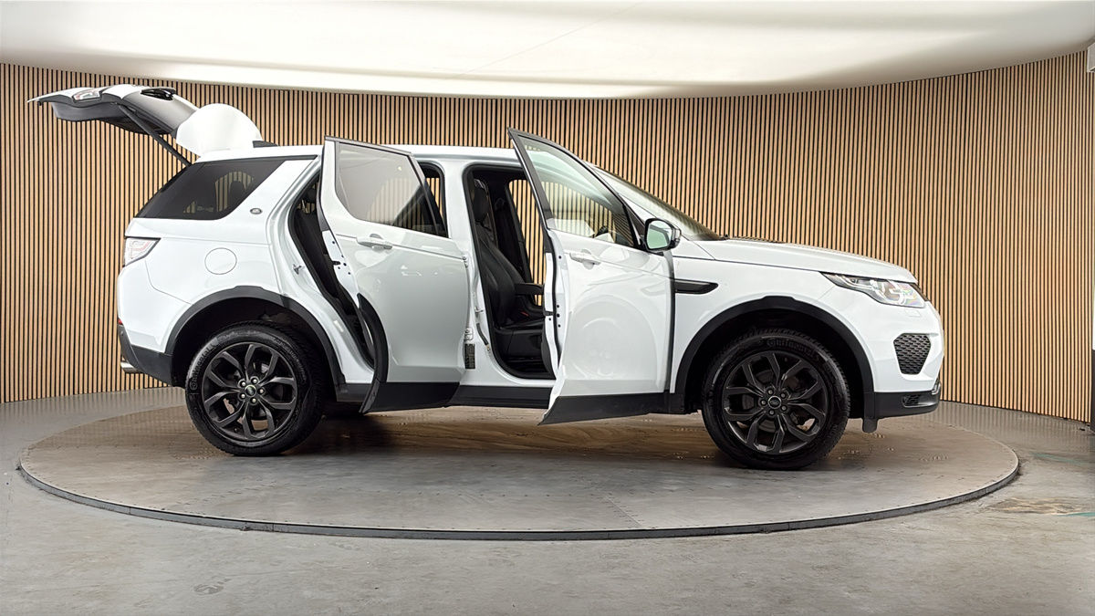 More views of Land Rover Discovery Sport