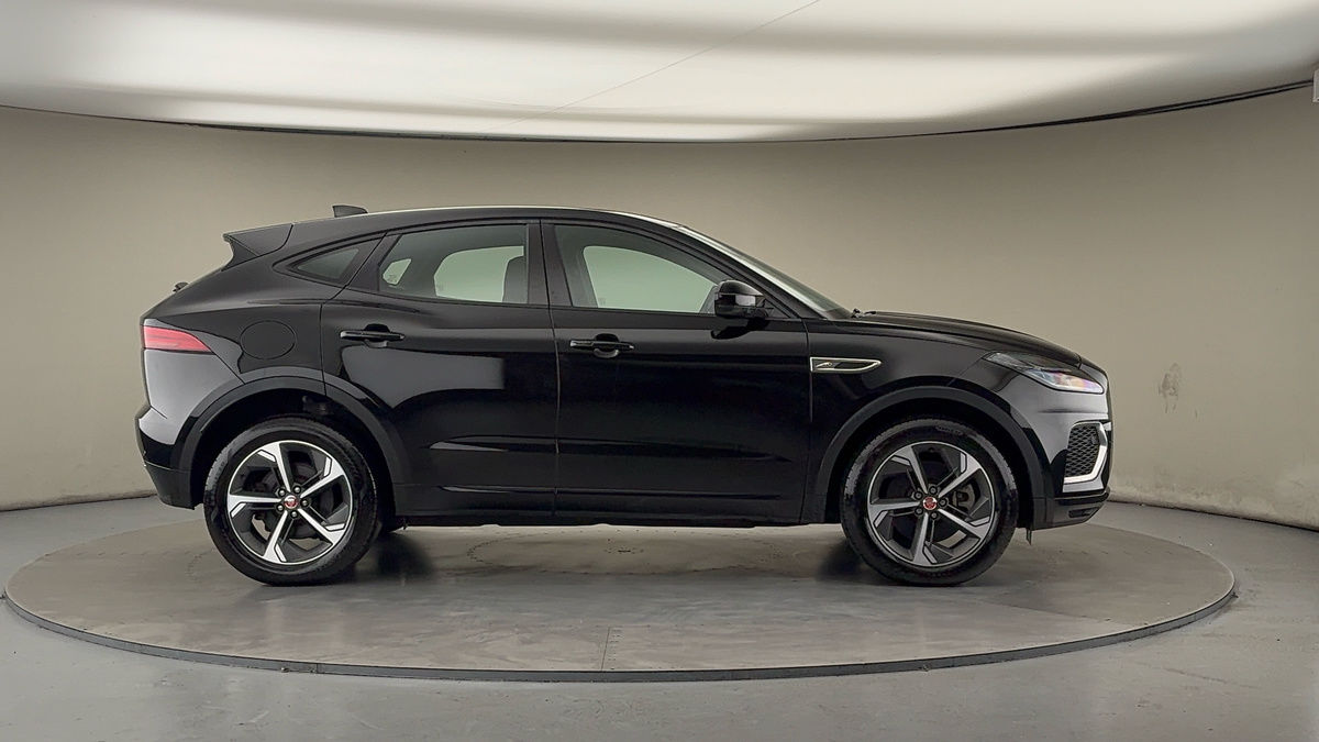 Jaguar E-PACE Image 16