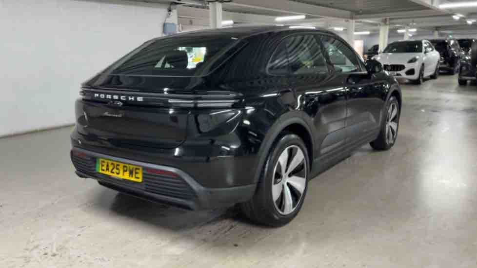 More views of Porsche Macan