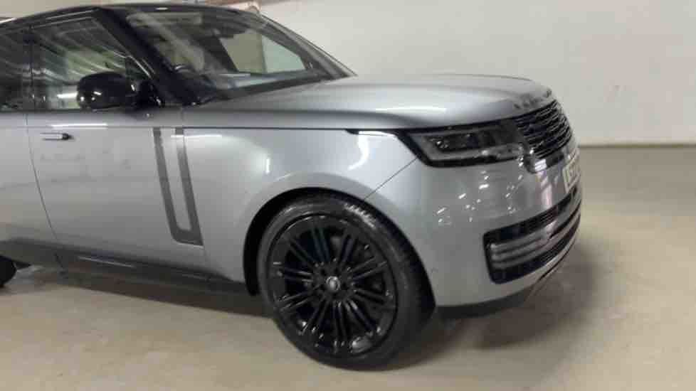 More views of Land Rover Range Rover