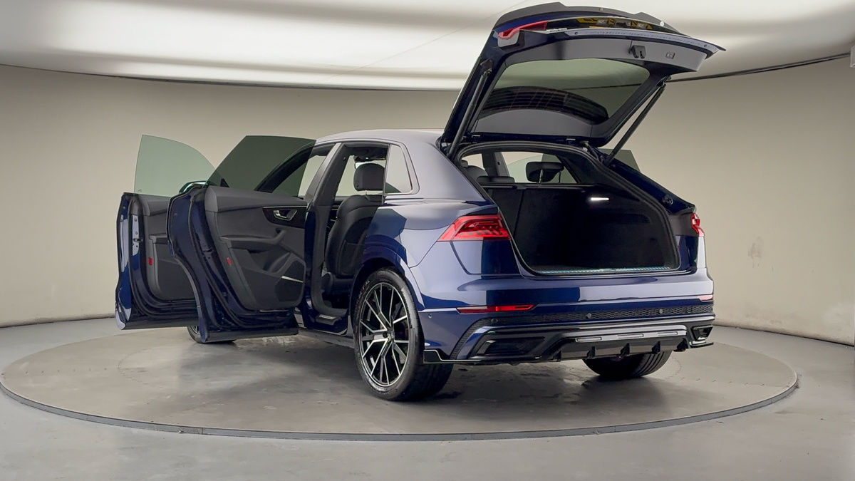 Audi Q8 Image 23