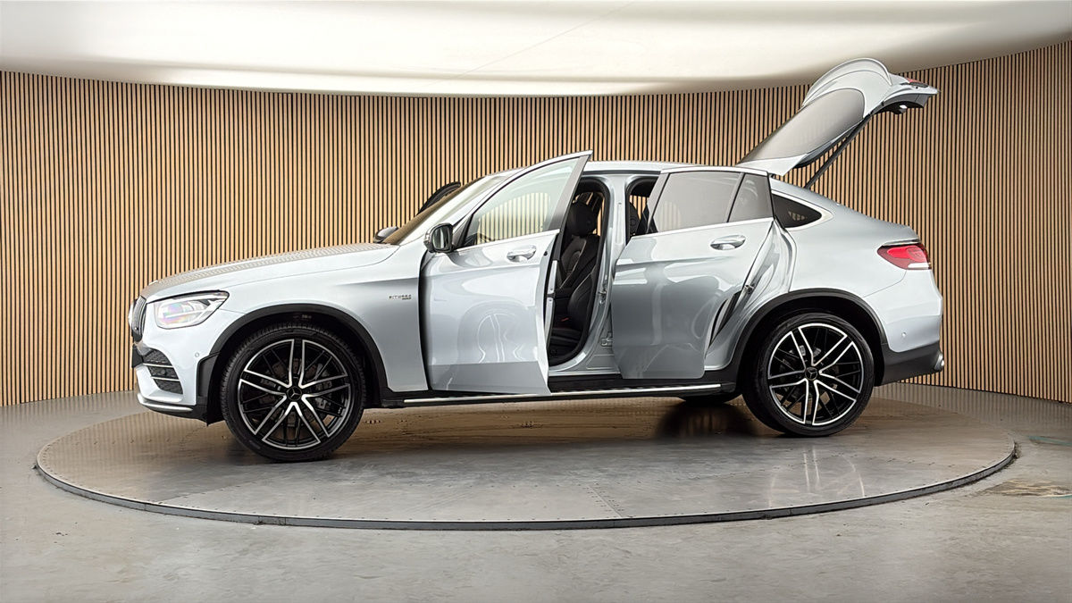 More views of Mercedes-Benz GLC