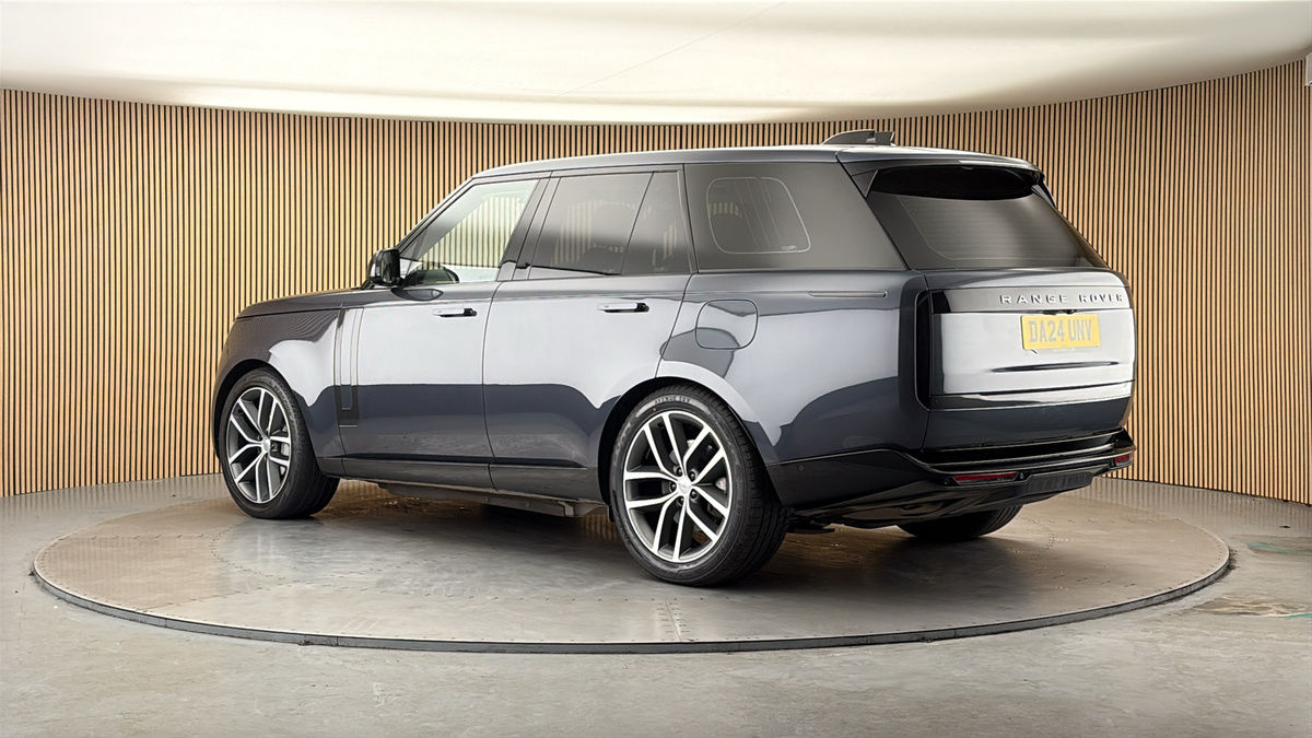 More views of Land Rover Range Rover