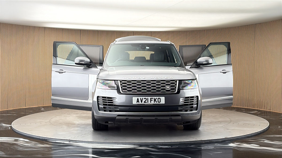 More views of Land Rover Range Rover