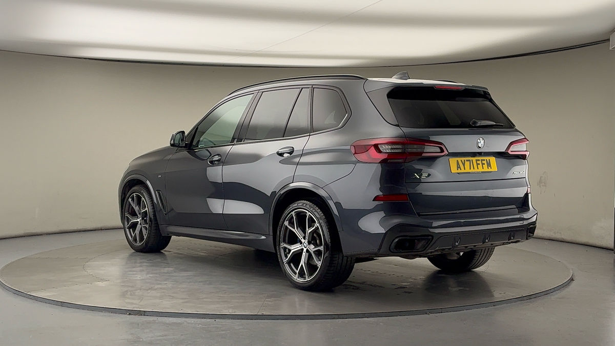 BMW X5 Image 2