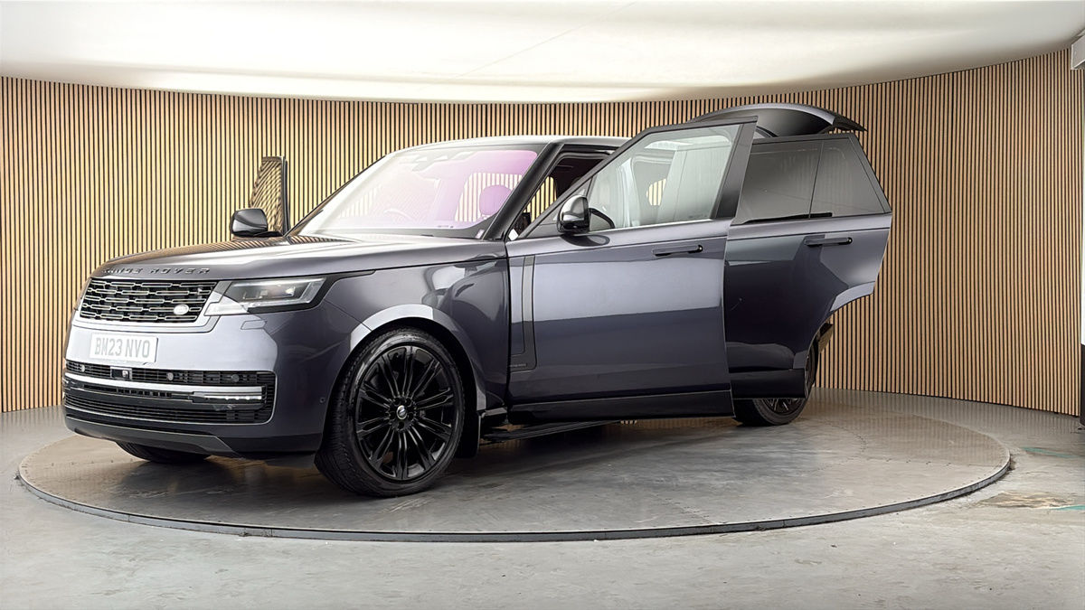 More views of Land Rover Range Rover