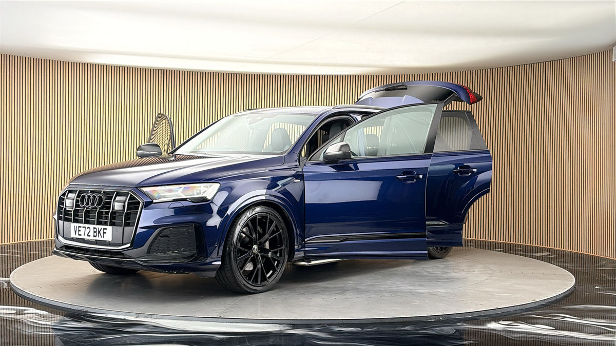 More views of Audi Q7