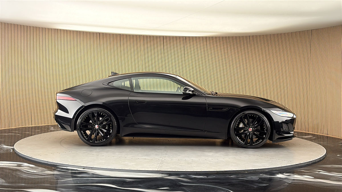 Jaguar F-Type Image 16