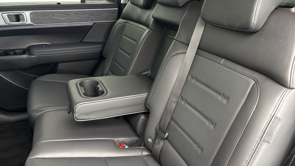 Hyundai Santa Fe Image 9