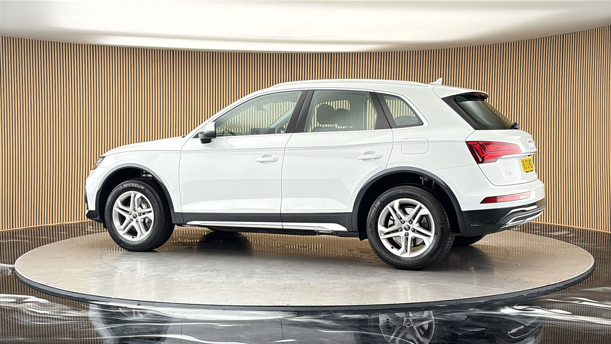 More views of Audi Q5