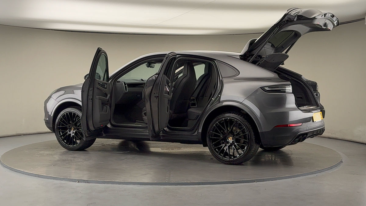 More views of Porsche Cayenne