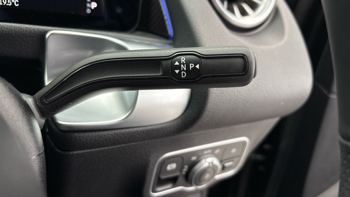 Mercedes-Benz GLB Image 6