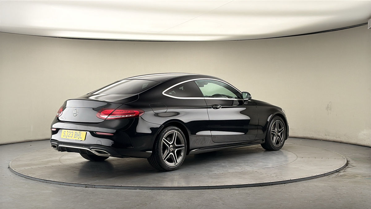 Mercedes-Benz C Class Image 21