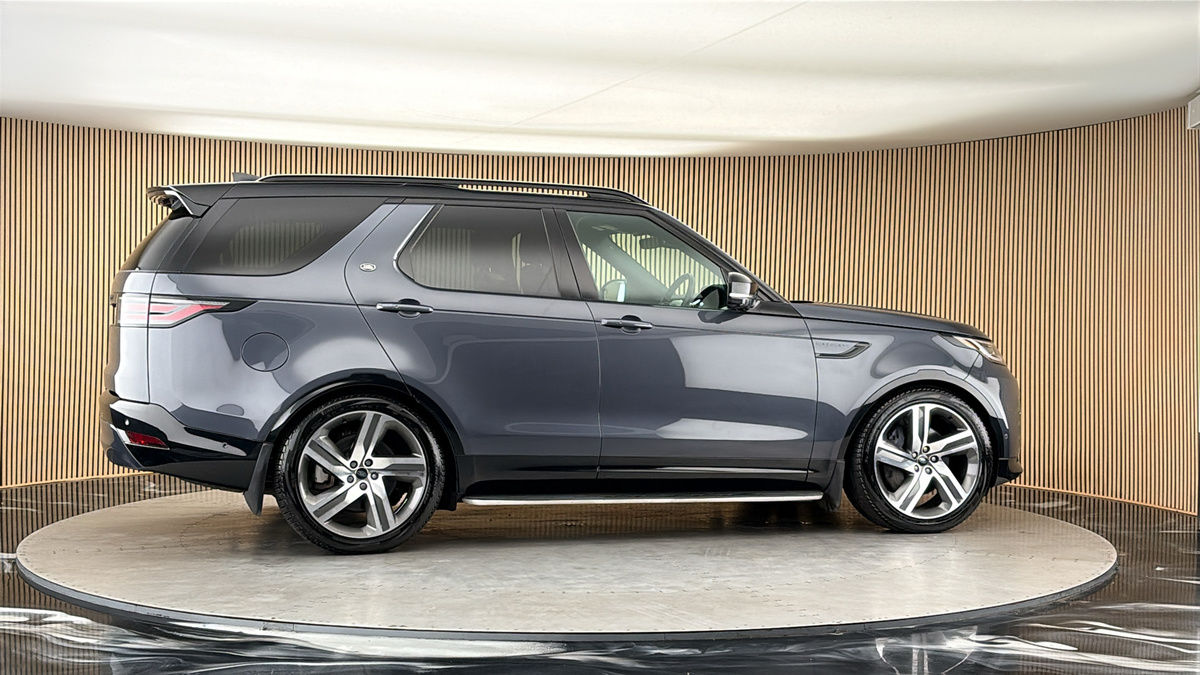 More views of Land Rover Discovery