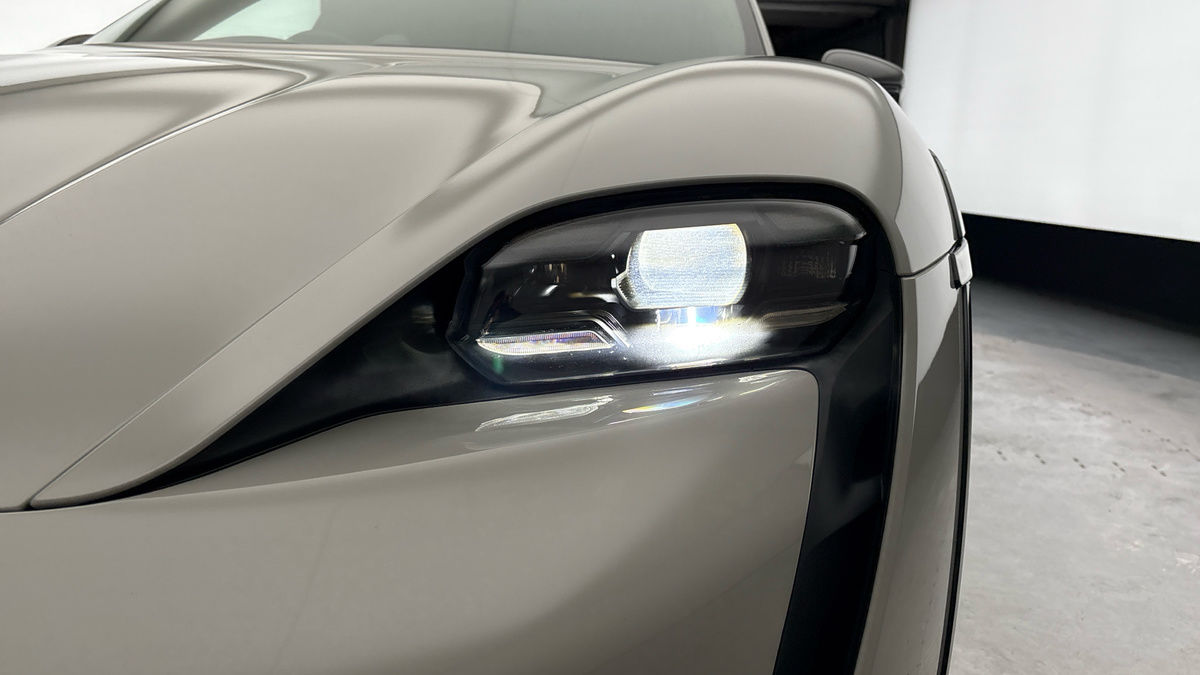 Porsche Taycan Image 29