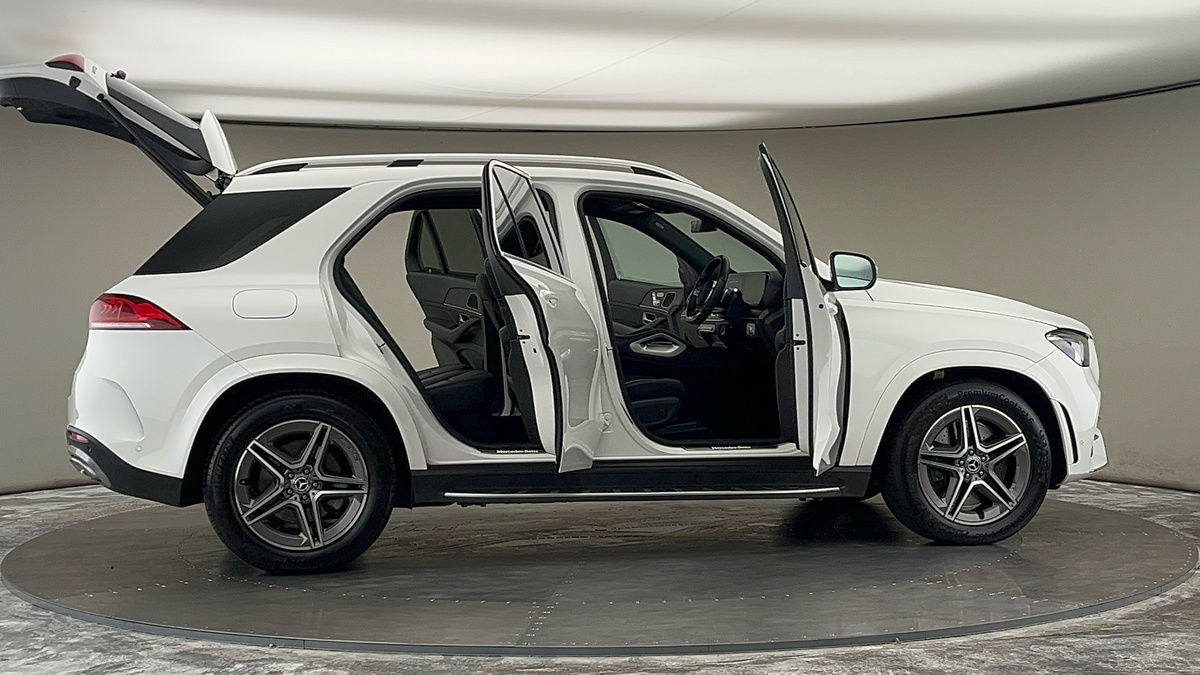 More views of Mercedes-Benz GLE