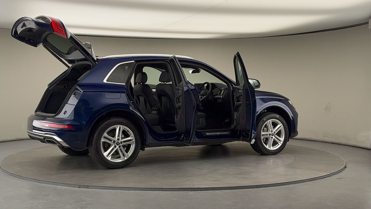 More views of Audi Q5