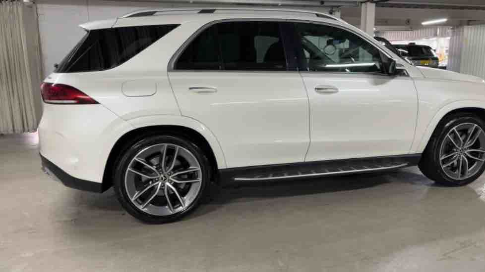 More views of Mercedes-Benz GLE