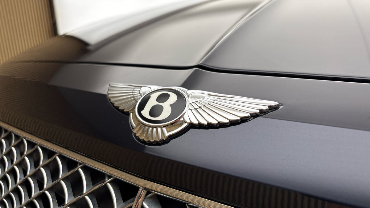Bentley Bentayga Image 24